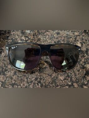 Ray-Ban Black Tortoise RB4147 Polarized